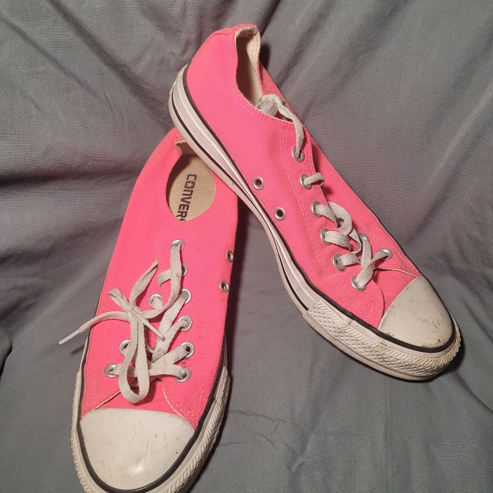 Converse - Picture 2 of 4